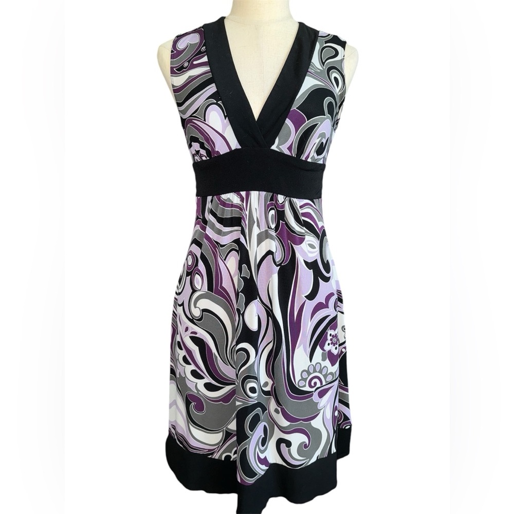 IZ Byer CA Women’s Purple V-Neck Knee Length Swirly Artsy Paisley Witchy Dress M